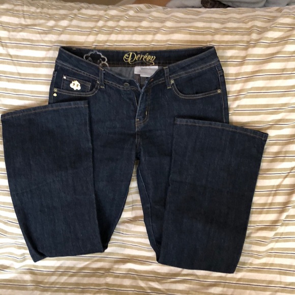 Dereon Jeans - Picture 7 of 8